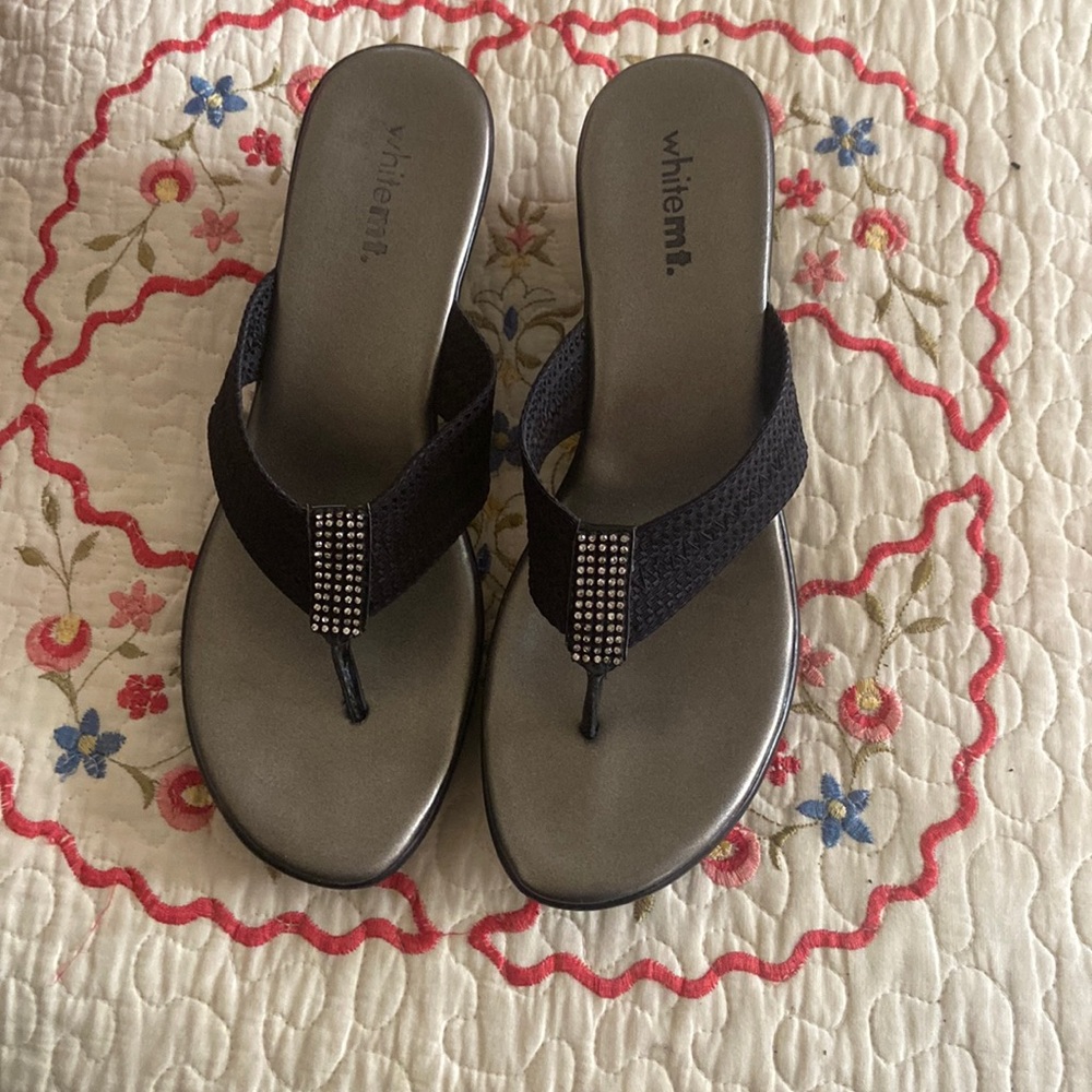 Whitemt sandals